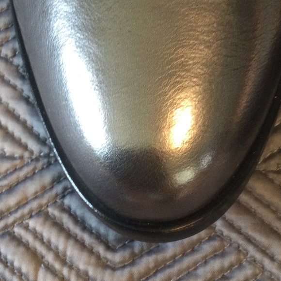 Aquatalia size 9.5 silver and black loafers for women Condition is pristine NWT - Picture 3 of 8
